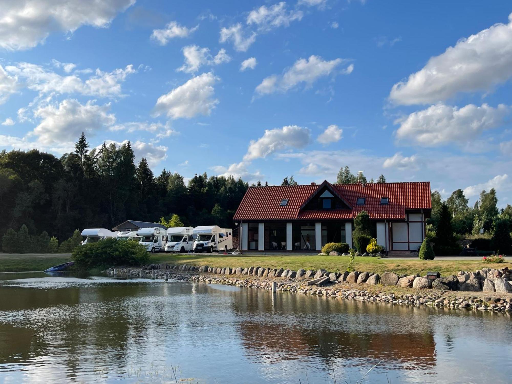 Hotel Jurvinge Zadvainai Esterno foto