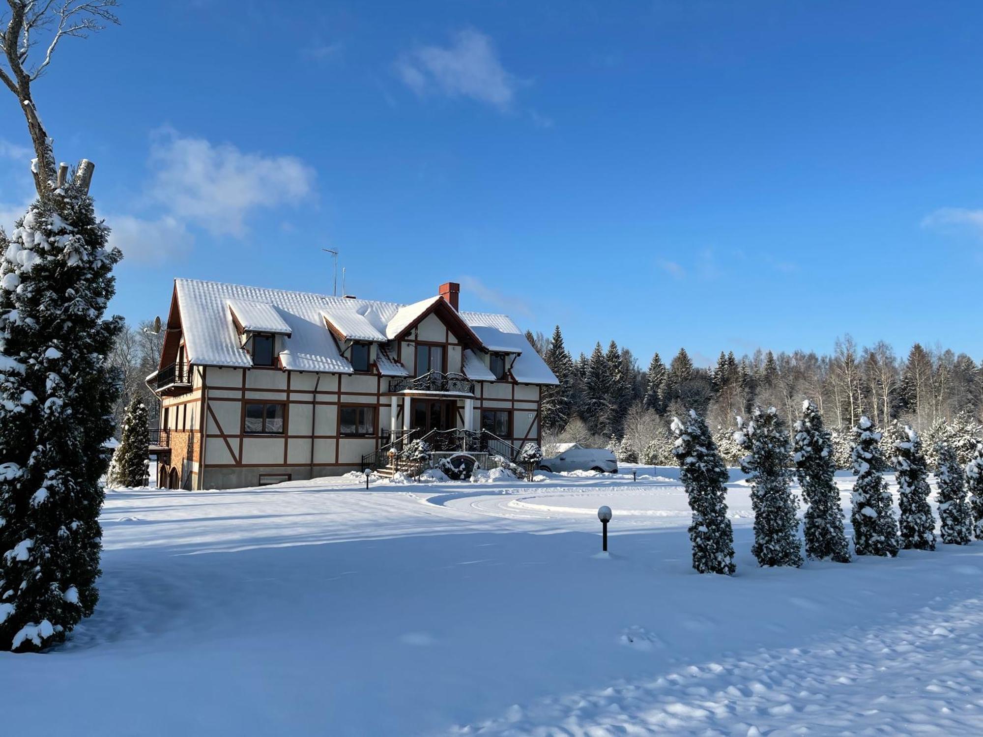 Hotel Jurvinge Zadvainai Esterno foto